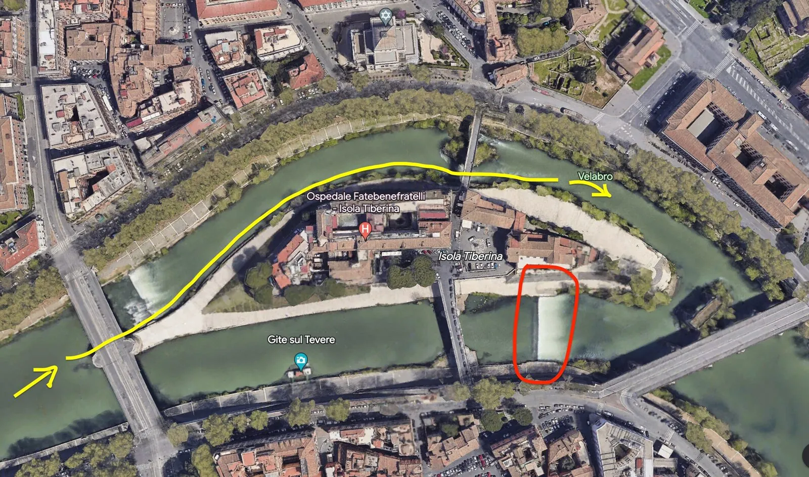 <strong>Isola Tiberina.</strong> Links befahrbar, rechts liegt eine sehr gefährliche Walze. Sonst links umtragen.